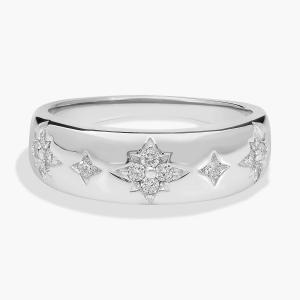 Модное кольцо с широким бриллиантовым мерцанием из белого золота 14 карат (1/4 карата) Blue Nile