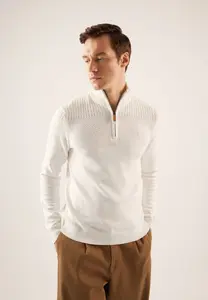 Свитер Pier One, кремовый