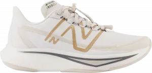 Кроссовки New Balance Wmns FuelCell Rebel v3 Permafrost 'Moonbeam', кремовый