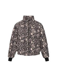 Женская куртка бежевого цвета с разноцветными вставками faina