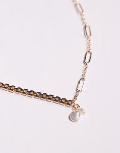 Ожерелье-цепочка из искусственного жемчуга в золоте Asos Design