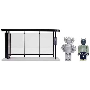 Набор виниловых фигурок KAWS x Medicom Bus Stop Series Volume 3, 2 фигурки, серебряный/серо-зеленый