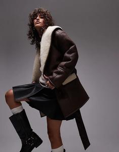 Куртка из искусственной замши с поясом коричневого и кремового цветов Topshop