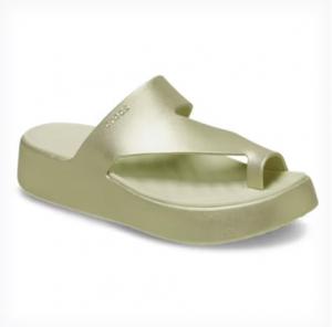 Женские сандалии Crocs Getaway с платформой и ремешком для пальца, шампань