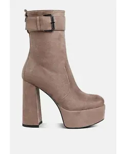 Ботинки Wanderer с расклешением и блок-каблуком до середины икры для женщин London Rag