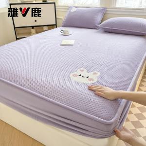 Yalu Простыня на резинке 120х200 см, стеганая, утепленная, цвет Padded Playful Rabbit - Lavender Purple