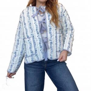 Стеганая куртка с цветочным принтом и бантом синего цвета Peach Love, синий