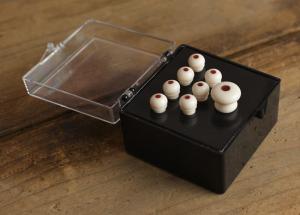 Martin Bridge и End Pin Set Authentic White с черепаховой инкрустацией (18APP0002) Bridge and End