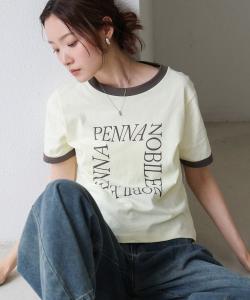 Футболка с логотипом Ringer, подобранная по цвету.