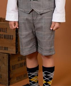 Классические шорты, длина которых может составлять 5/8