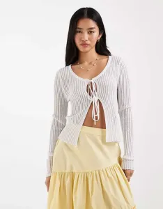 Белый кардиган в рубчик ONLY с завязками спереди, связанный крючком