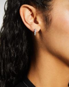 Серьги-хагги из белого золота 18 карат с градуированными бриллиантами Memoire, цвет Diamond