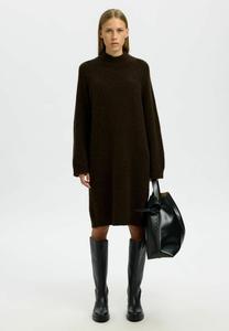 Платье Selected Femme Jumper dress, Delicioso/Brown