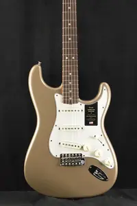 Fender American Vintage II 1965 Stratocaster Shoreline Gold с грифом из розового дерева с ладовыми вставками в виде кругов