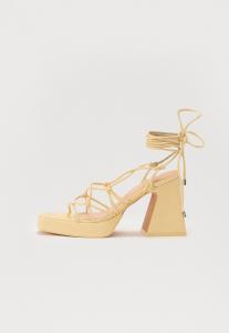 Босоножки на высоком каблуке Even&Odd, желтый