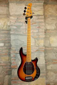 SIRE Marcus Miller Z7-5 - Stingray 5 струн Алюминиевый корпус - 3T Sunburst