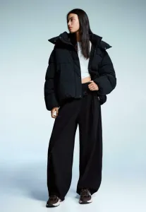 Зимняя куртка Bershka, Black