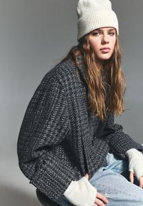 Шапка PULL&BEAR Beanie, Beige