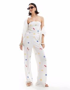 Прямые брюки с праздничной вышивкой белого цвета Asos Design