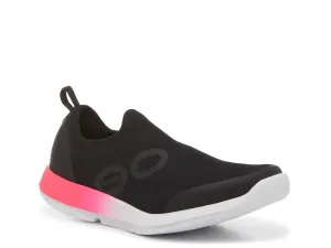Кроссовки Oomg Sport Slip-On Sneaker Oofos, черный/розовый