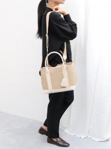 (L) Сумка-тоут Cachecache / из искусственной кожи с плечевым ремнем и перегородкой