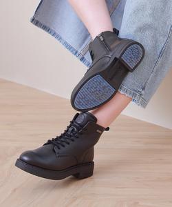 Короткие ботинки на шнуровке для солнечных и дождливых дней Bussola, цвет Bl