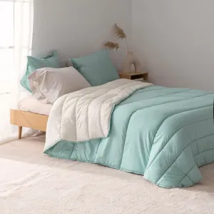 Одеяло стеганое базовое, мятное, 270x260 см (спальное место 160/180), 100% микрофибра (внешняя часть), 100% полиэстер (наполнитель), сделано в Европе HAPPY FRIDAY S.L.