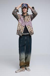 Джинсовые брюки с подворотами