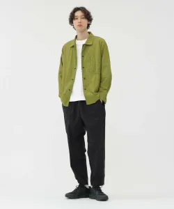 Рубашка из легкого поплина, изготовленная из переработанного нейлона.