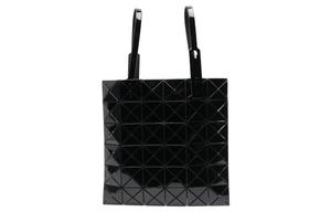 ISSEY MIYAKE Полиуретановая сумка-шоппер женская черная
