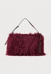 Сумка KARL LAGERFELD WEAVE SHOULDER, Windsor Burgundy/Bordeaux