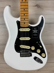 Электрогитара Fender Player II Stratocaster с грифом из клена, полярно-белая