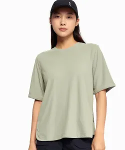 Защита от УФ-излучения, приятная на ощупь, быстросохнущая, боковой разрез, футболка с коротким рукавом.