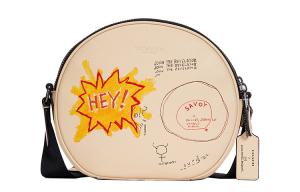 Сумка через плечо COACH небольшого размера, кожаная, в коллаборации с Basquiat, бежевая