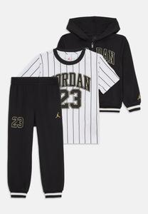 Футболка Jordan UNISEX SET, Black/Gold-Coloured/Black