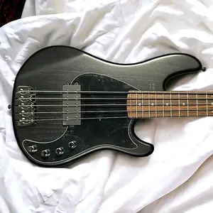 Sandberg Cal Central SUPERLIGHT 5, черный матовый / Pau Ferro *6,9 фунтов. В заказе, ожидается в декабре 2025