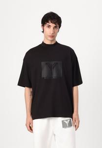 Футболка с принтом UNISEX Carlo Colucci, черный