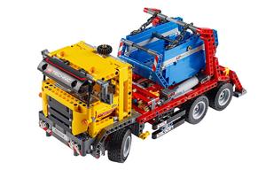 Контейнеровоз пластиковые строительные блоки 948 шт 42024 LEGO