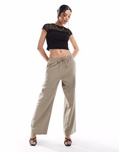 Брюки в тонкую коричневую полоску Miss Selfridge