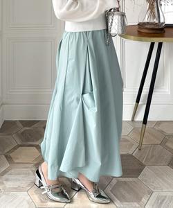 Длинная юбка, заправленная в юбку