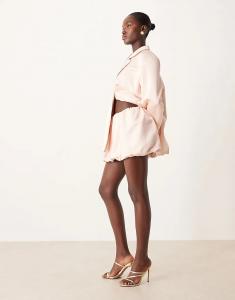 Мини-юбка-фонарик из атласа ASOS DESIGN нежно-розового цвета