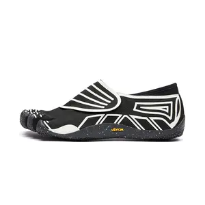 Кроссовки Five Fingers Shoes Coverage, легкие, быстросохнущие, низкие, мужские, черные Vibram, Black/Ivory White