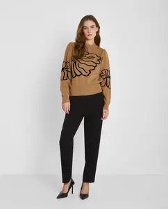 Женский свитер с воротником Perkins и рюшами на плечах Trucco, коричневый