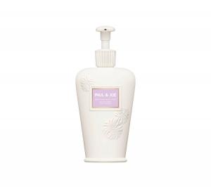РАЗГЛАЖИВАЮЩЕЕ МЫЛО ДЛЯ ТЕЛА Paul & Joe, белый