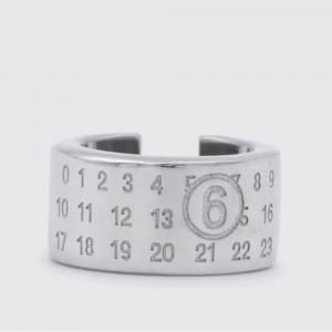 Кафф-серьга Mm6 Maison Margiela Numeric Ear In Brass, серебристый