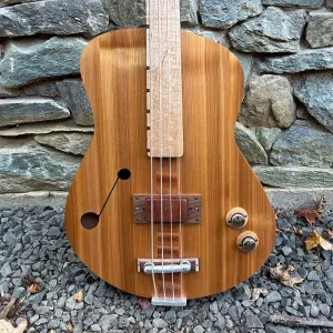 Malinoski Hobo Bass #478 Безладовый 30" Масштаб Полый корпус HB Sweet