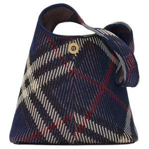 Полиамидная наплечная сумка Trumpets женская Ocean Burberry