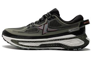 Кроссовки First Class для бега мужские с низким верхом, цвет ели зеленый/черный Xtep