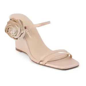 Женские босоножки на танкетке Coconuts by Rosa Matisse, цвет nude