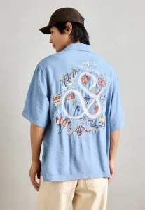 Рубашка свободного кроя, посвященная 40-летию компании. Scotch & Soda, Infinity